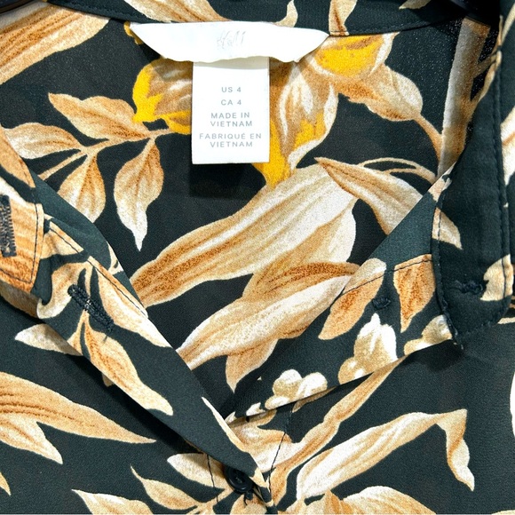 H&M Floral Tropical Button Down Blouse Size:4 - Picture 2 of 7
